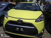 Toyota Sienta 2014 Yellow for sale