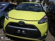 Toyota Sienta 2014 Yellow for sale