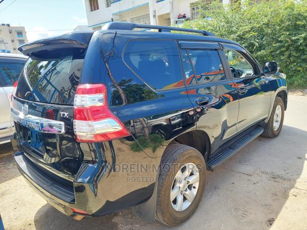 Toyota Land Cruiser Prado 2015 - Ivory: Pre-owned Luxury SUV