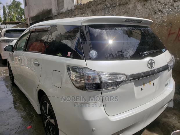 Experience the 2015 Toyota Wish: Comfort and Efficiency