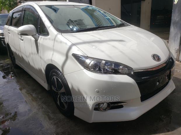 Experience the 2015 Toyota Wish: Comfort and Efficiency
