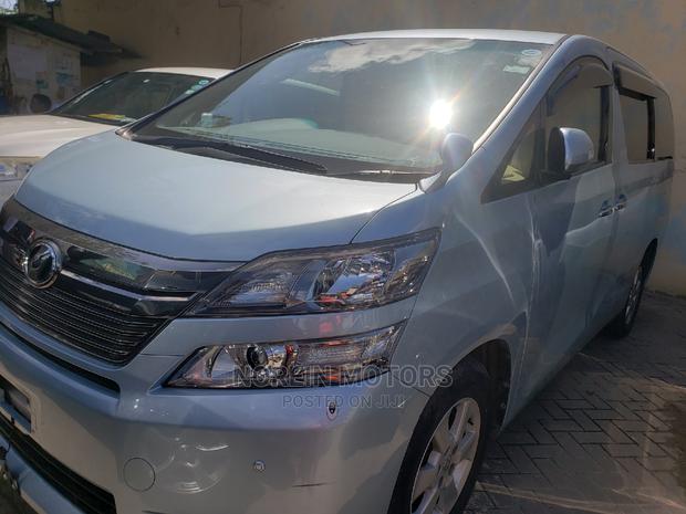 2013 Toyota Vellfire Blue - Sleek and Sophisticated Minivan
