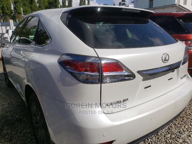 2014 Toyota Harrier in Off-White: Explore with Style