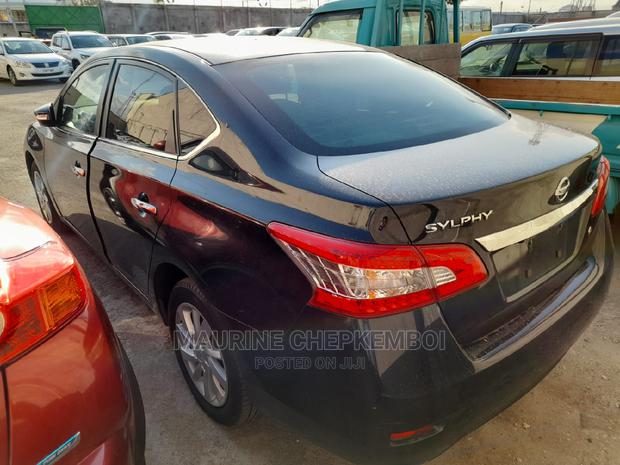 Nissan Bluebird 2014 Black