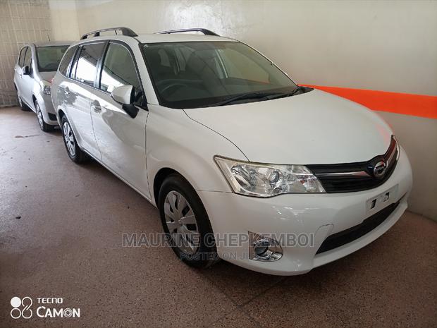 Toyota Corolla Fielder 2015 Off White