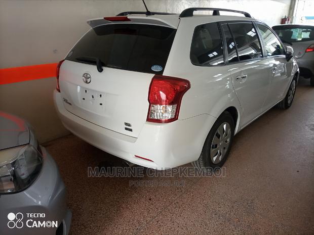 Toyota Corolla Fielder 2015 Off White
