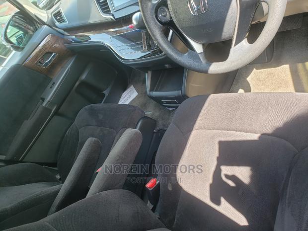 2014 Honda Odyssey Blue: Affordable and Efficient Minivan