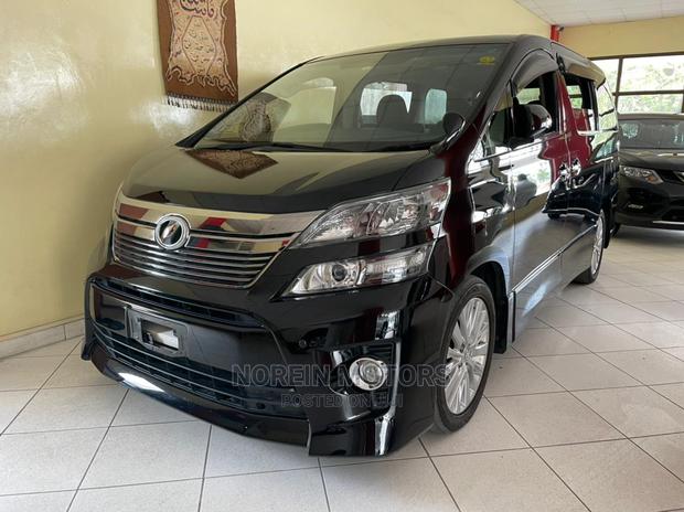 Toyota Vellfire 2014 Black - Reliable and Comfortable
