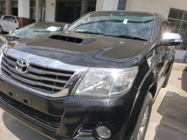 Used 2014 Toyota Hilux Black: Reliable Truck at Great Price