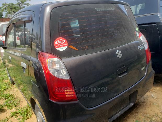 Purple Nissan March 2015: The Perfect Compact Car for Your Needs