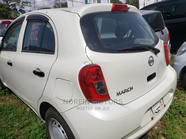 2015 Nissan March: Compact Car, Big on Features, Pearl Trim