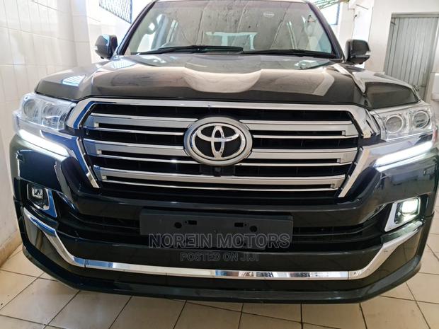 2017 Black Edition Toyota Land Cruiser