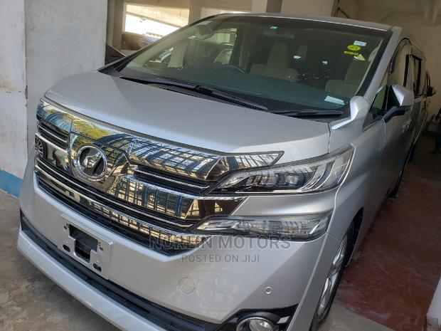 Premium 2015 Toyota Vellfire in Silver Finish