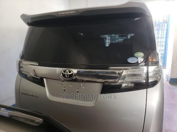 Premium 2015 Toyota Vellfire in Silver Finish
