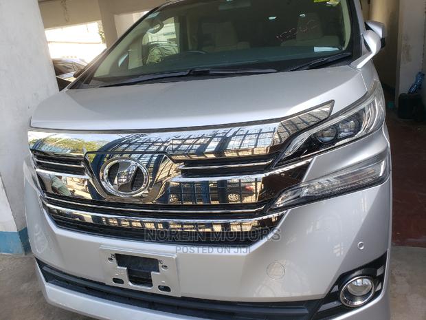 Premium 2015 Toyota Vellfire in Silver Finish