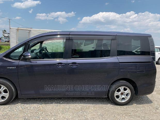 Toyota Voxy 2015 Purple