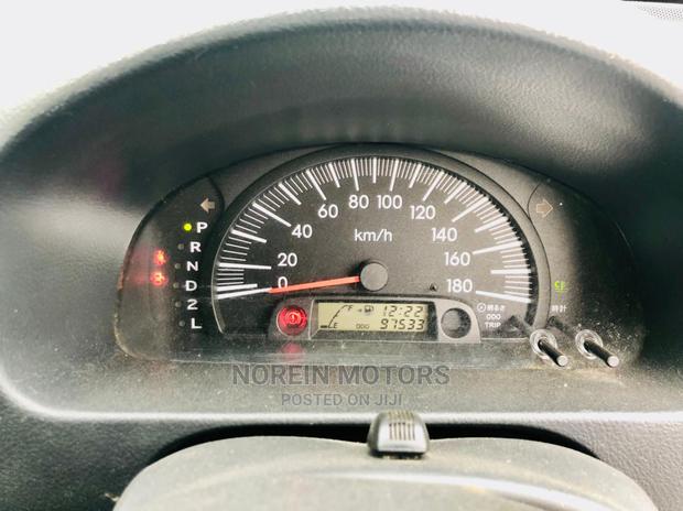 2013 Nissan Serena: A Comfortable & Efficient Ride