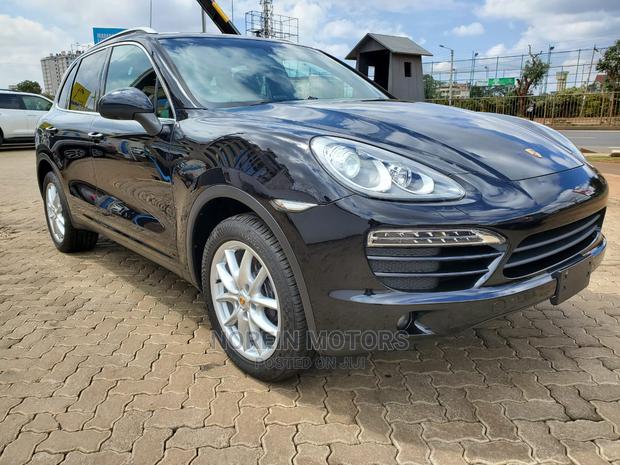 Porsche Cayenne 2015 Black - Powerful Performance