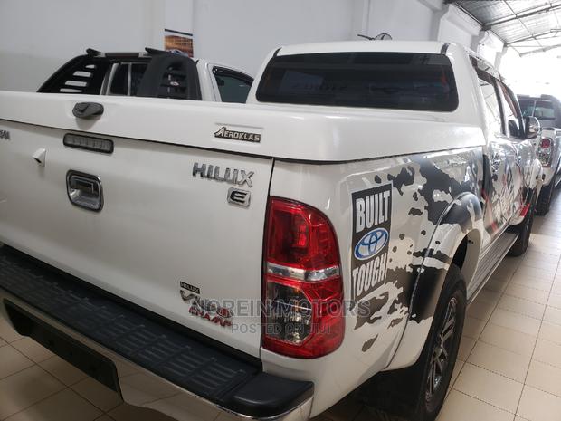 2014 Toyota Hilux White Edition: The Ultimate Pickup Truck