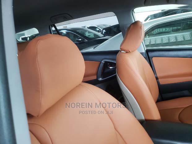 Used 2014 Toyota Vanguard in Off-White Available