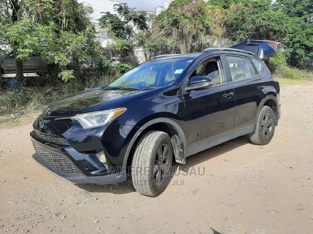 2014 Toyota RAV4: Versatile and Comfortable Compact SUV
