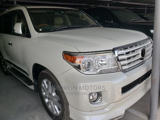 2014 Toyota Land Cruiser - White, Pre-owned Luxury SUV