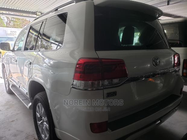 2014 Toyota Land Cruiser - White, Pre-owned Luxury SUV