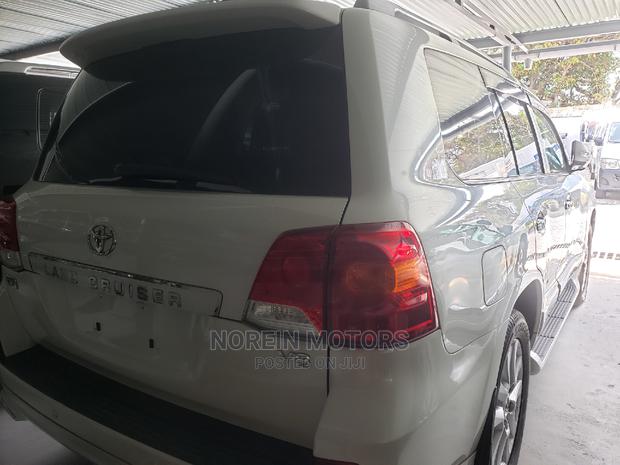 2014 Toyota Land Cruiser - White, Pre-owned Luxury SUV