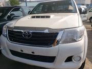 Toyota Hilux 2014 - White - SR5 6-Speed Manual Double Cab for sale