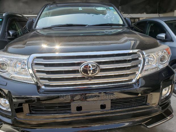 2015 Land Cruiser Black Edition: The Ultimate Off-Road Experience