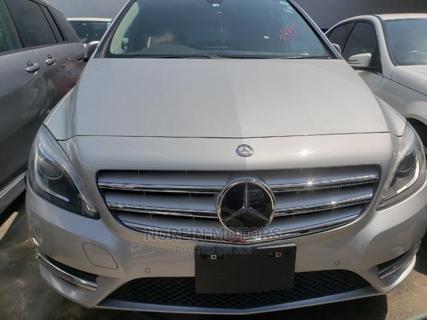 Pre-owned 2015 Mercedes-Benz B-Class Silver Wagon