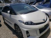 2014 Toyota Estima Pearl - Luxury Minivan with Low Mileage for sale