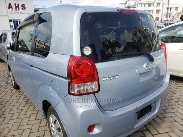 2015 Toyota Porte in Silver: Premium Quality, Affordable Price!