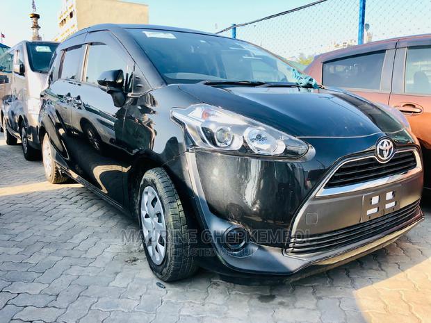 Toyota Sienta 2016 Black