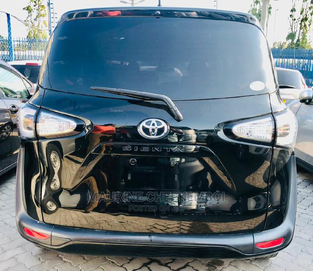 Toyota Sienta 2016 Black