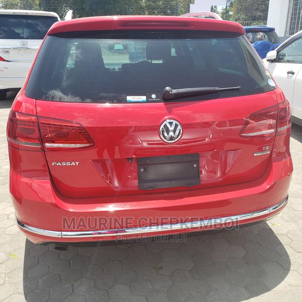 Volkswagen Passat 2014 Red