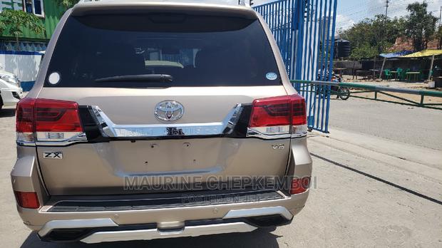 Toyota Land Cruiser 2015 4.6 V8 ZX Gold