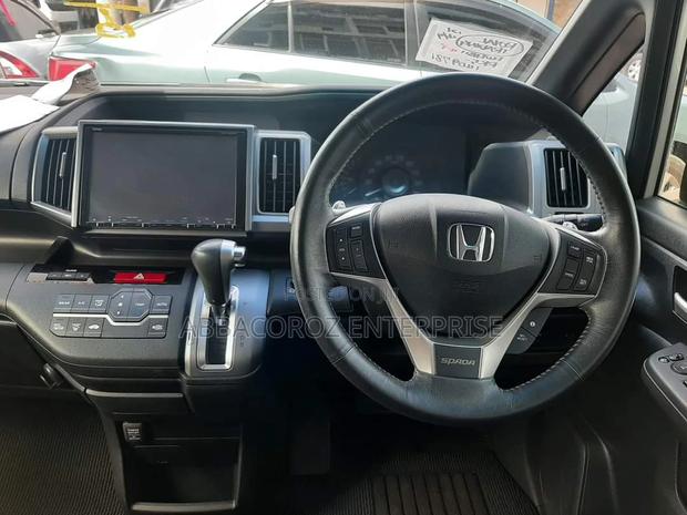 Honda Stepwgn 2015 Pearl
