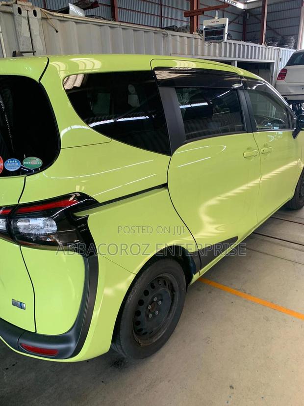 Toyota Sienta 2016 1.5 AWD (6-Seater) Green
