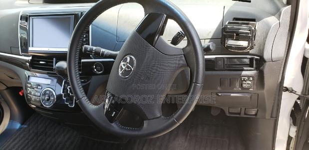 Toyota Estima 2014 White