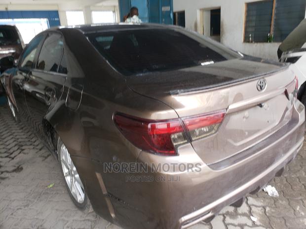 2014 Toyota Mark X Gray: Affordable Luxury Sedan