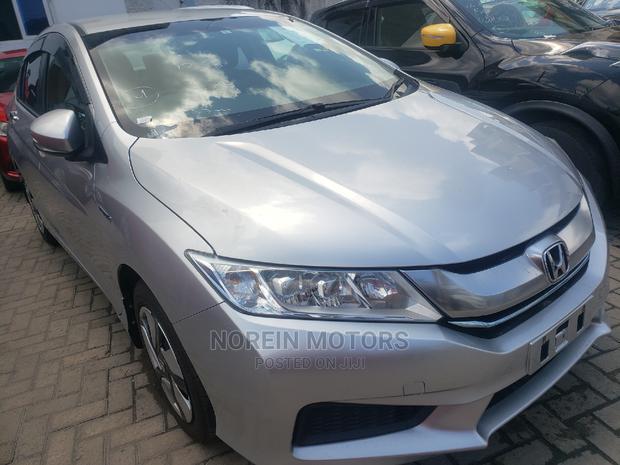 2015 Honda Accord Silver EX-L - Spacious, Comfortable, and Tech-Savvy