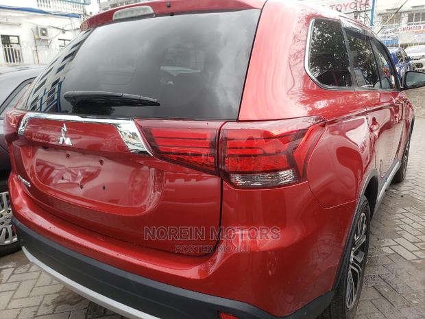 2015 Mitsubishi Outlander in Burgundy: Affordable and Stylish
