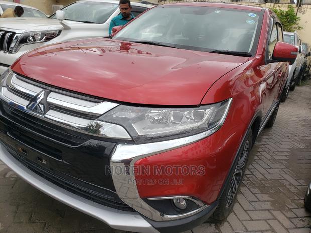 2015 Mitsubishi Outlander in Burgundy: Affordable and Stylish