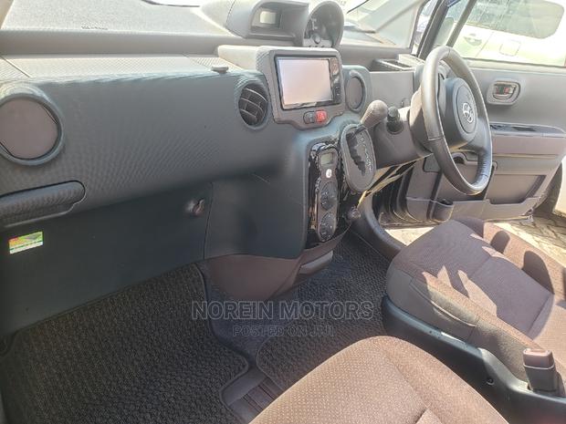 Blue Toyota Spade 2015 - Stylish and Spacious SUV for Sale