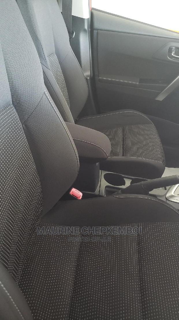 Toyota Auris 2014 Red