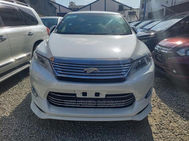 2015 Toyota Harrier White: Premium & Efficient SUV
