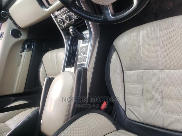 Off-Road Elegance: 2015 Land Rover Range Rover Sport Off White