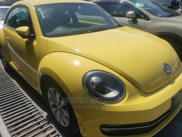 2014 Volkswagen Beetle Yellow Edition