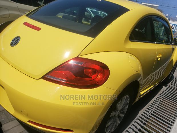 2014 Volkswagen Beetle Yellow Edition